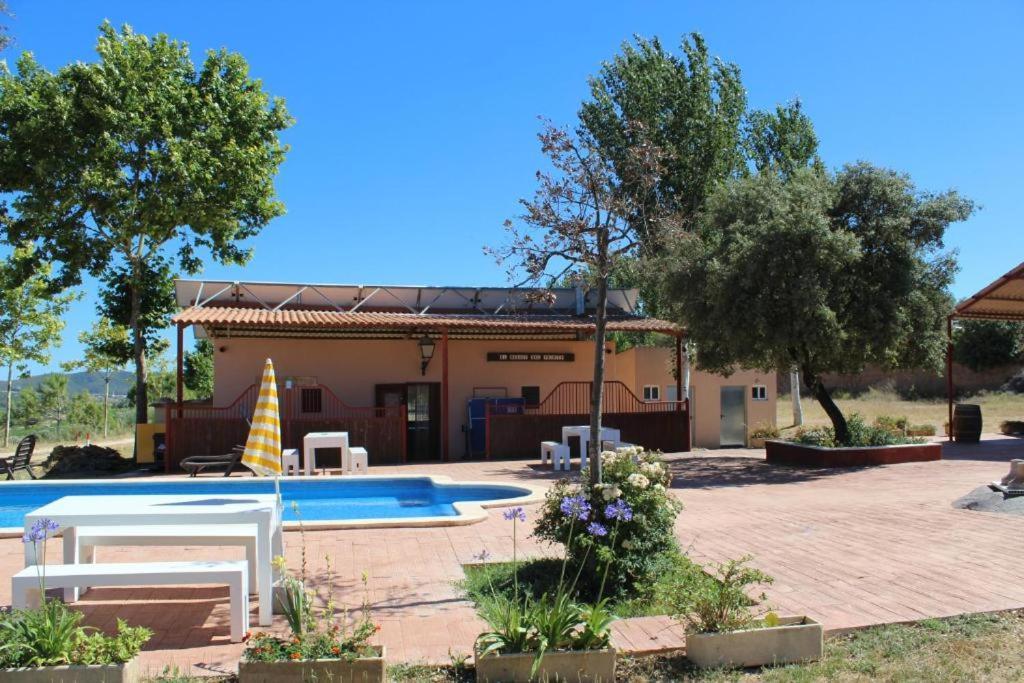 Rocaplana Club De Campo Hotel Vilarrodona Bagian luar foto